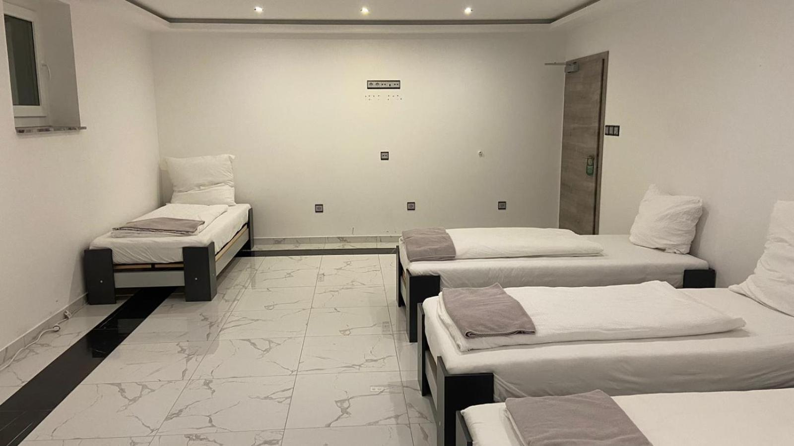 Hotel Business Bay Das Ehemalige Staycation Hotel 辛德尔芬根 外观 照片