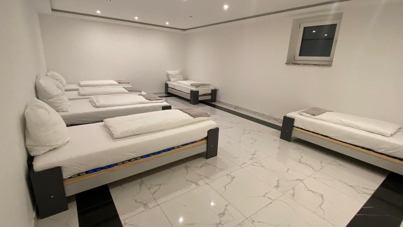 Hotel Business Bay Das Ehemalige Staycation Hotel 辛德尔芬根 外观 照片